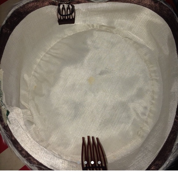 Jackie O Feather Hat - Picture 3 of 4